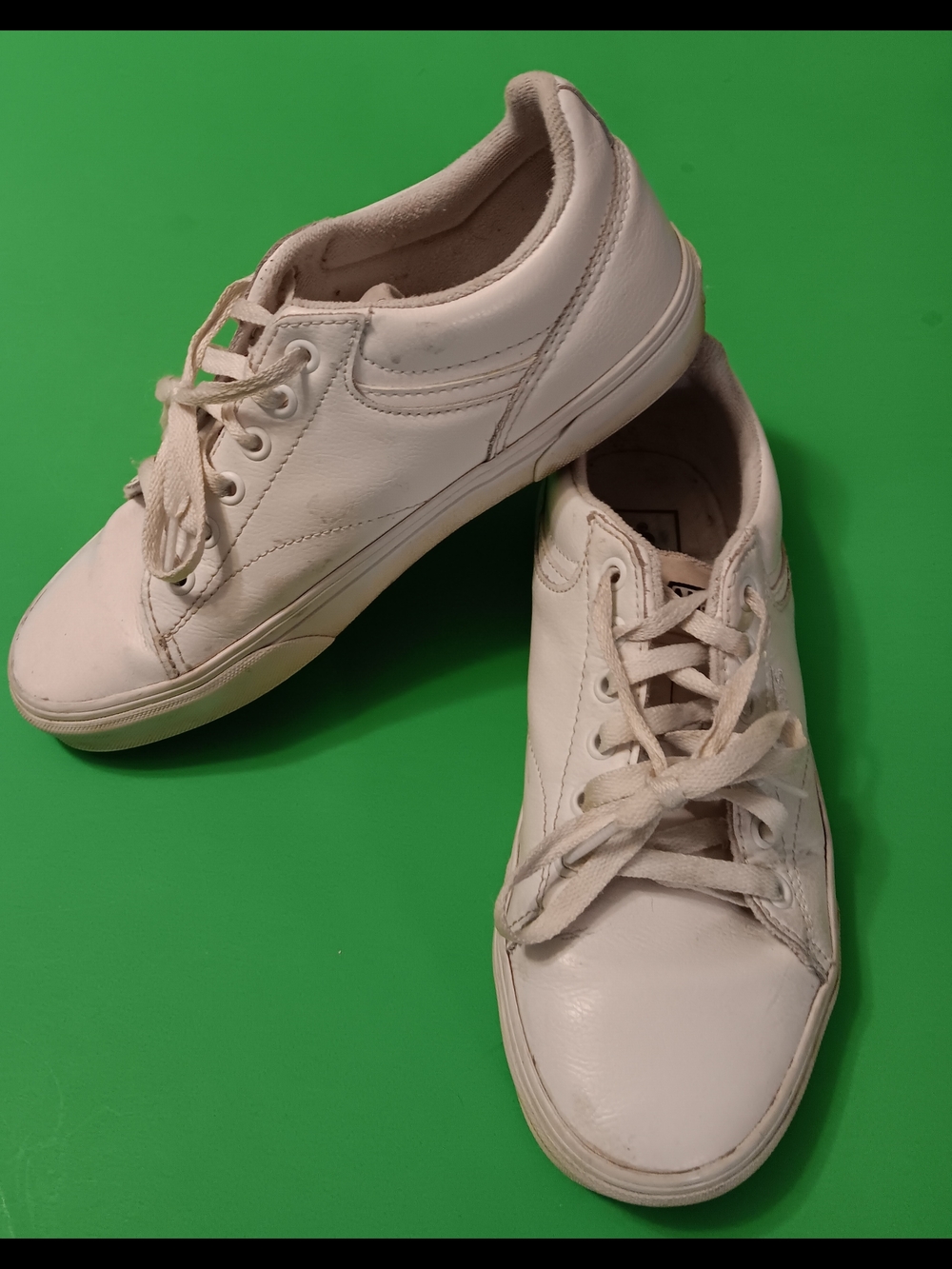 Vans Seldan Leather Shoes/Sneakers (500714) Preowned White Color Women's Size 8